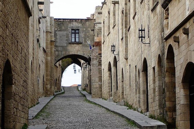 Best Of Lindos & Rhodes - Guided Private Tour - Half Day - Groups Up 19 People - Lindos Village Alleys and the Acropolis Step-Climb Choice