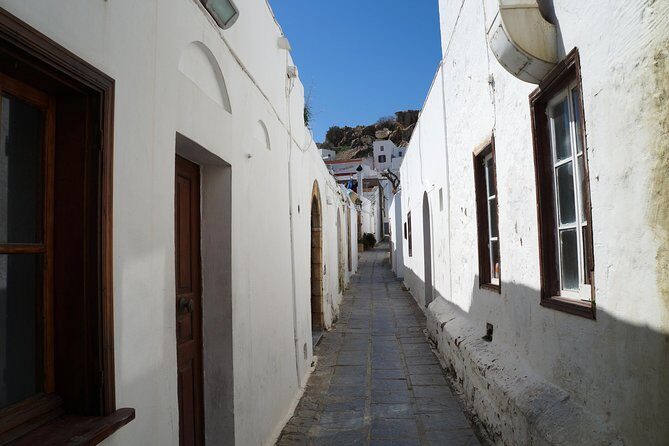 BEST OF LINDOS & RHODES - PRIVATE TOUR - SHORE EXCURSION - HALF DAY - 4 People - Mandraki Harbour and the Church of the Annunciation: Rhodes Town’s Best First Hits
