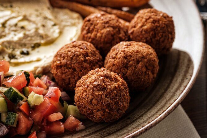 Food & Wine Tour: 11- Course Lunch, Cooking Class, Wine Tasting - The 11-course lunch (and how to not fall behind)