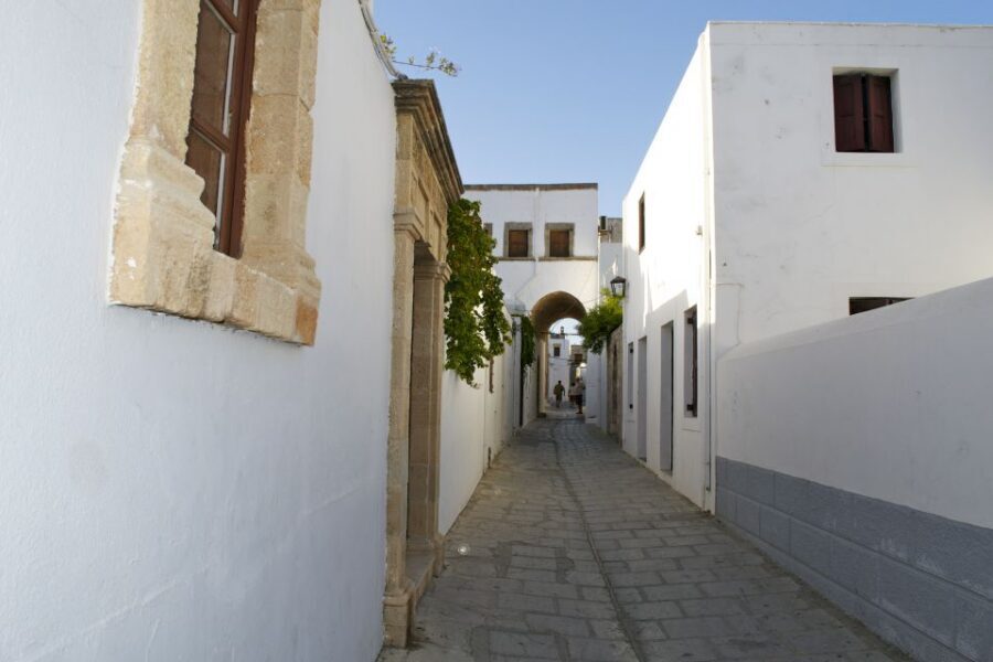 From Rhodes: Lindos Village and Acropolis Guided Tour - Key highlights worth your attention