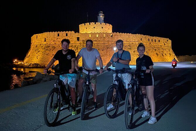 Night Old Town e-bike Gastro Tour with Drink & Meze - Greek meze and drinks: what’s included, and how it changes the experience
