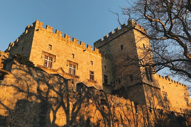 Palace of the Grand Master Ticket & Guided Private Tour - A private tour in 90 minutes: pace, start times, and meeting point