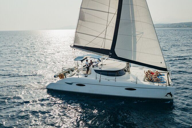Private CATAMARAN daytrip - Lindos/ Rhodos with Lunch and drinks - A private catamaran on Rhodes: what you’re really paying for