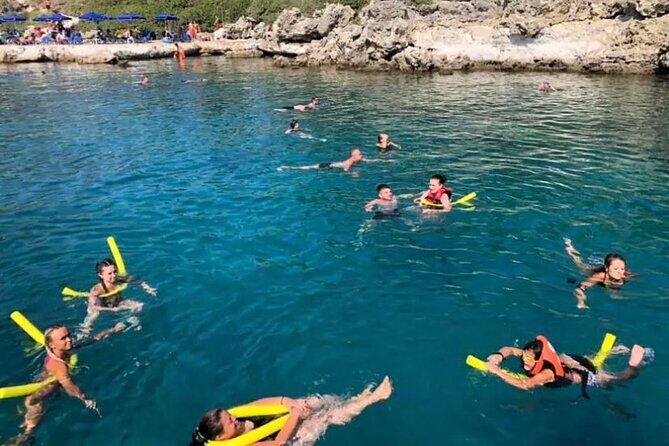 Private daily Cruise or Sunset for Swimming Max 15 persons - What’s on board: snacks, drinks, and the comfort factor