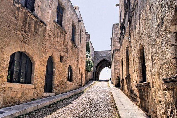 Private Tour in The Jewish Quarter & Grand Master's Palace - Who This Tour Fits Best (and When to Skip It)