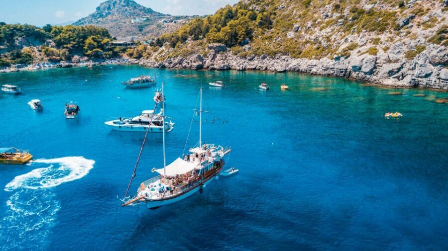 Rhodes: Cruise with 3 Stops, Lunch and Unlimited Drinks - Food, Drinks, and Theo/Theodore’s Easygoing Crew Energy