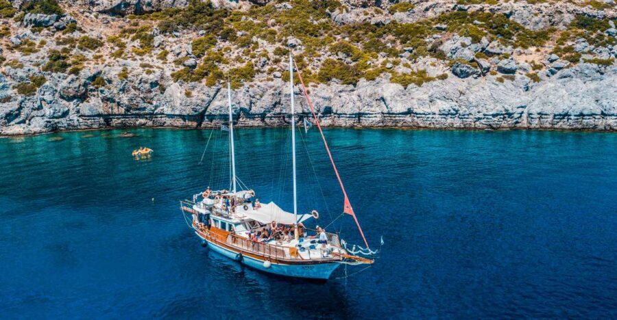 Rhodes: Cruise with 3 Stops, Lunch and Unlimited Drinks - Meeting Mandraki and Finding Your Deck Spot Fast