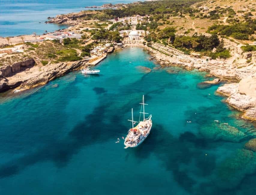 Rhodes: Sunset Cruise w/ Gourmet Buffet, Drinks & Live Music - Meeting Romantika at Mandraki Port: the easiest starting point