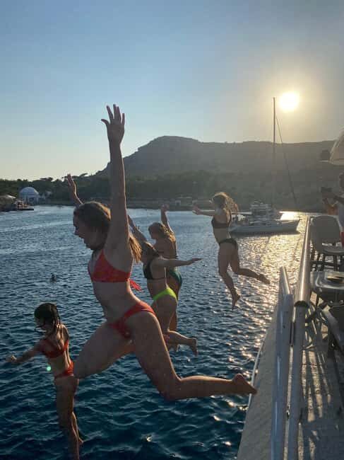 Rhodes: Sunset Cruise w/ Gourmet Buffet, Drinks & Live Music - The 6pm cruise past Rhodes landmarks: see the city from the water
