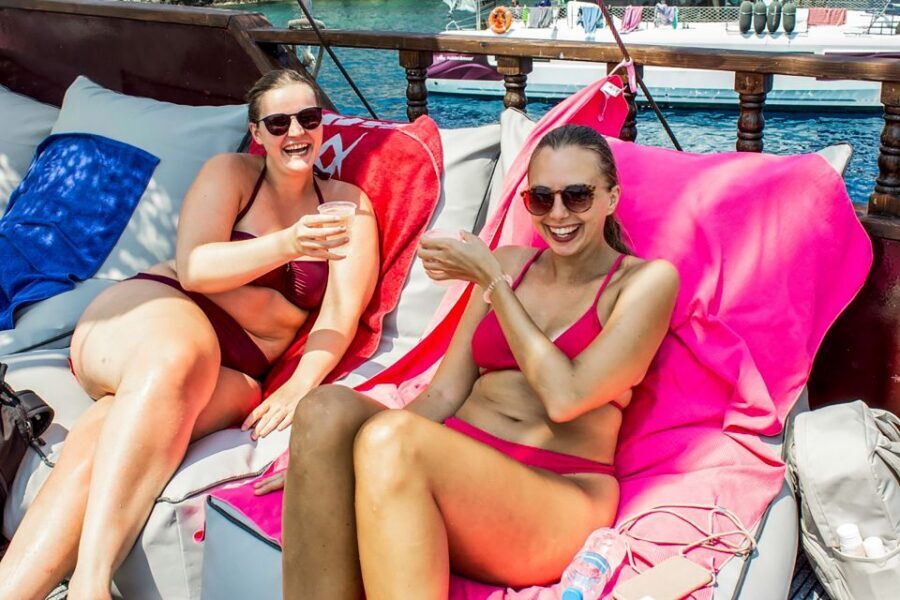 Rhodes: Sunset Cruise with Greek BBQ and Unlimited Drinks - Sunset Viewing Over Rhodes: Best Spots and Photo Timing