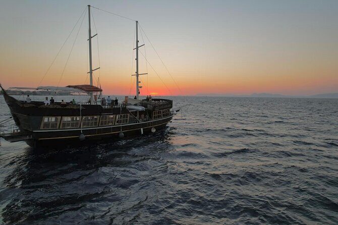 Sunset Cruise with Greek BBQ & Unlimited Aperol Spritz, Beer Wine - Unlimited Drinks: Aperol Spritz, Beer, and Wine (What This Includes)