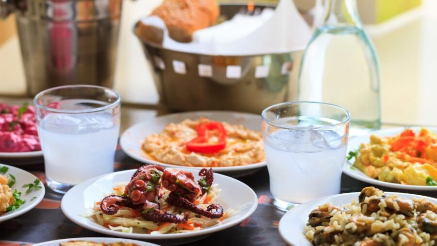 Walking Food Tour in the Medieval Town of Rhodes - Key things I’d book this for (and what to watch)